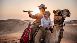 Viajar en familia compartiendo una experiencia única.